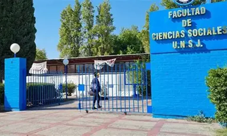 La Facultad de Sociales suma un curso para interpretar los cambios laborales en minería La Facultad de Sociales suma un curso para interpretar los cambios laborales en minería