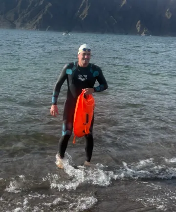Sebastián Medici, superintendente de Desarrollo Sustentable en Veladero, competidor de triatlón.