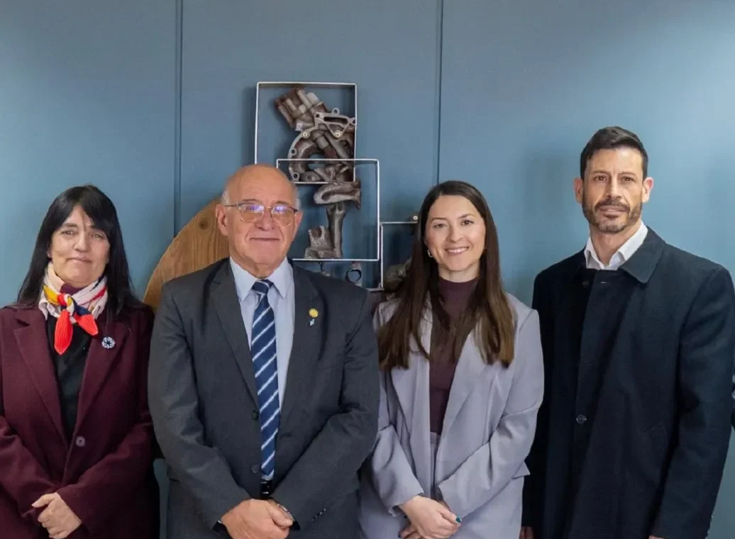 firma del convenio de colaboracion entre ACER URC y la Universidad de san juan 