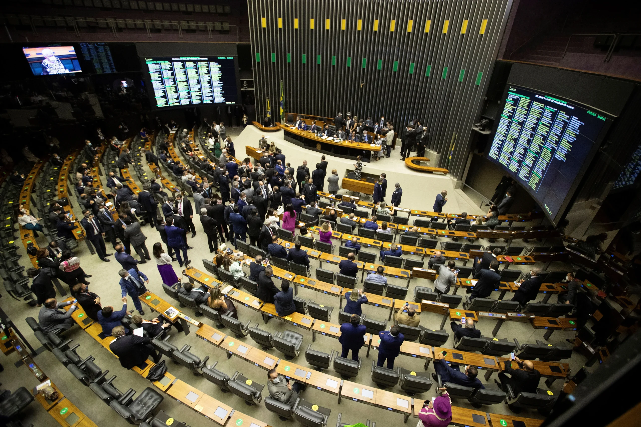 Vista exterior del edificio del Congreso de Brasil en Brasilia donde se debatirán las leyes sobre recursos estratégicos.