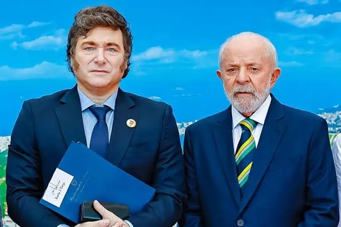 Lula da Silva y Javier Milei en un encuentro bilateral analizando la integración del Mercosur y el comercio regional.