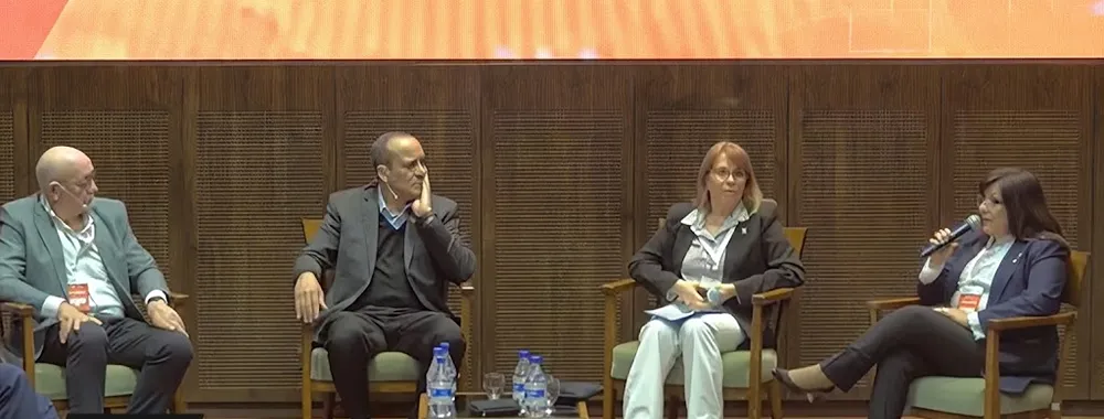  Iván Grgic, Gerente de Asuntos Públicos de Glencore Pachón; Rodolfo Ovalles, Gerente Legal y de Asuntos Institucionales del Proyecto Los Azules - McEwen Copper; Andrea Díaz, Decana de la Facultad de Ingeniería de la Universidad Nacional de San Juan (UNSJ); rectora de la Universidad Católica de Cuyo (UCCuyo) Lic. María Laura Simonassi
