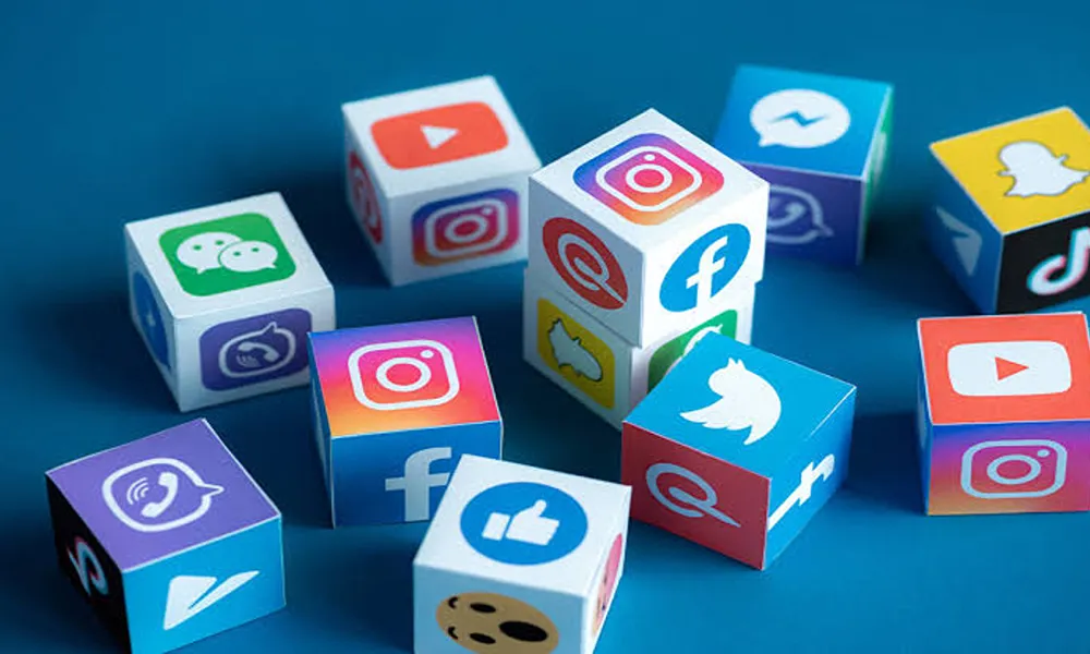 render con logos de distintas redes sociales